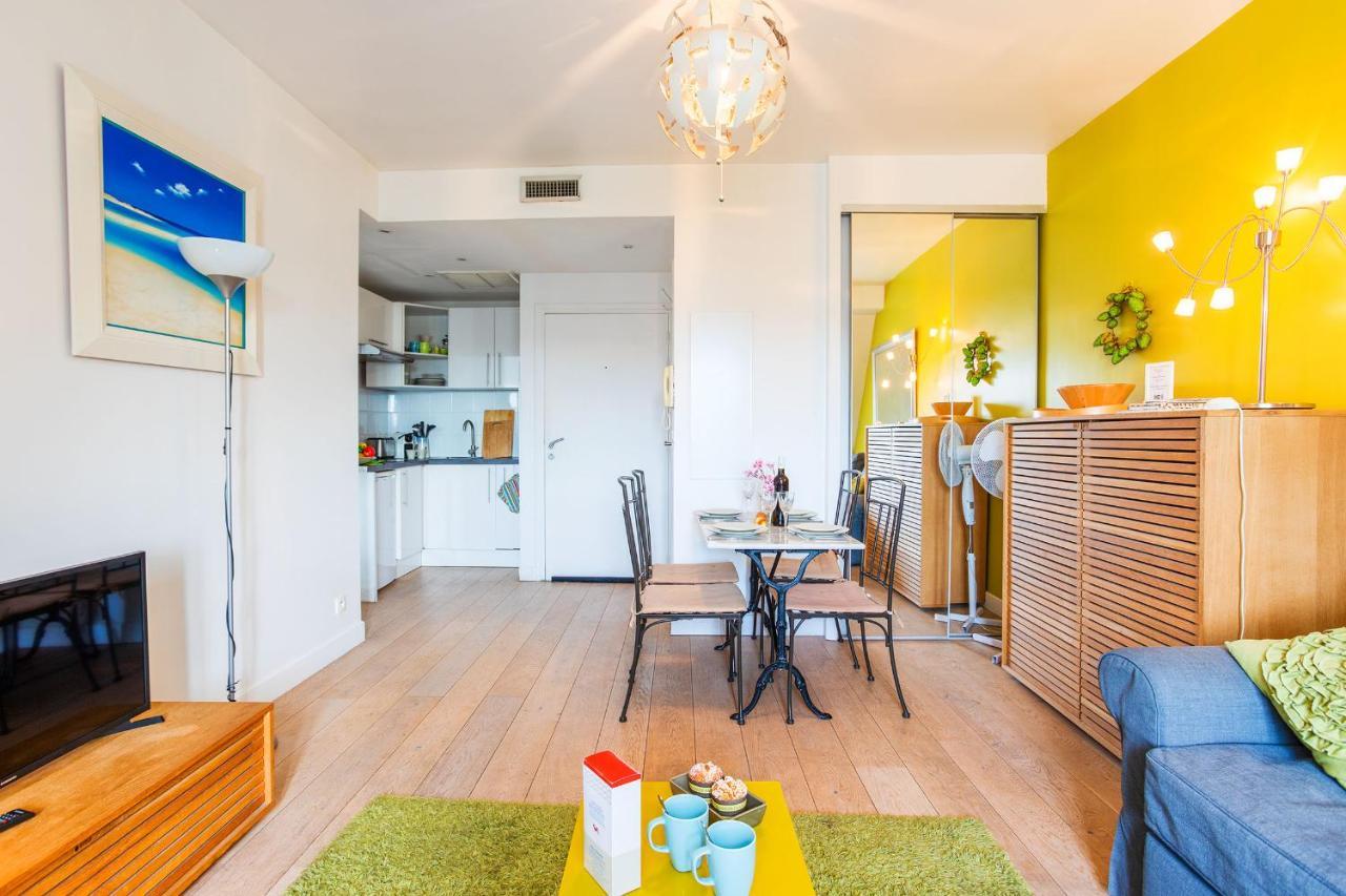 Apartment Hugo Park Ap4221 By Riviera Homes *